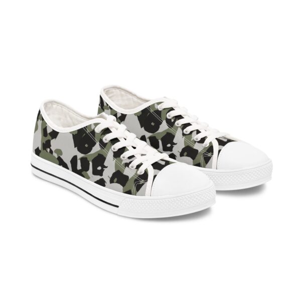 Snow Leopard - Women's Low Top Sneakers