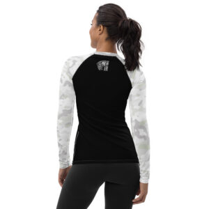 Tundra on Black - Women's Rash Guard
